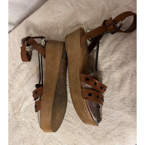 G.H. Bass & Co Leather Upper Ankle Strap Sandals Size 7.5M Brown & Metallic - Picture 9 of 12